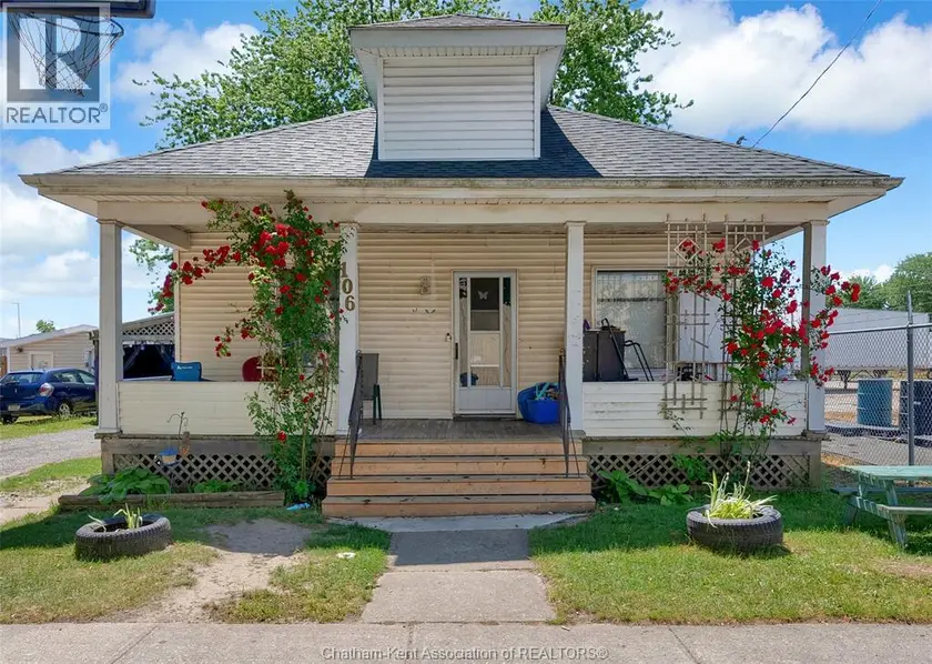 Detached at 106 St. George STREET, Chatham