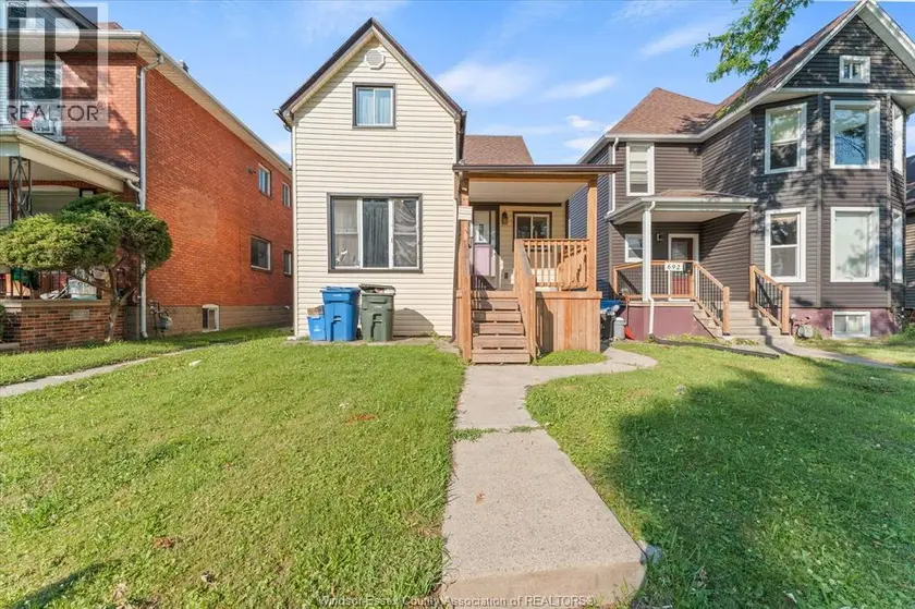 Detached at 686 CHURCH STREET, Windsor