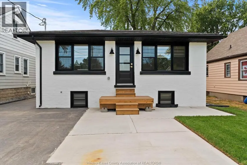 Detached at 557 ELINOR STREET
