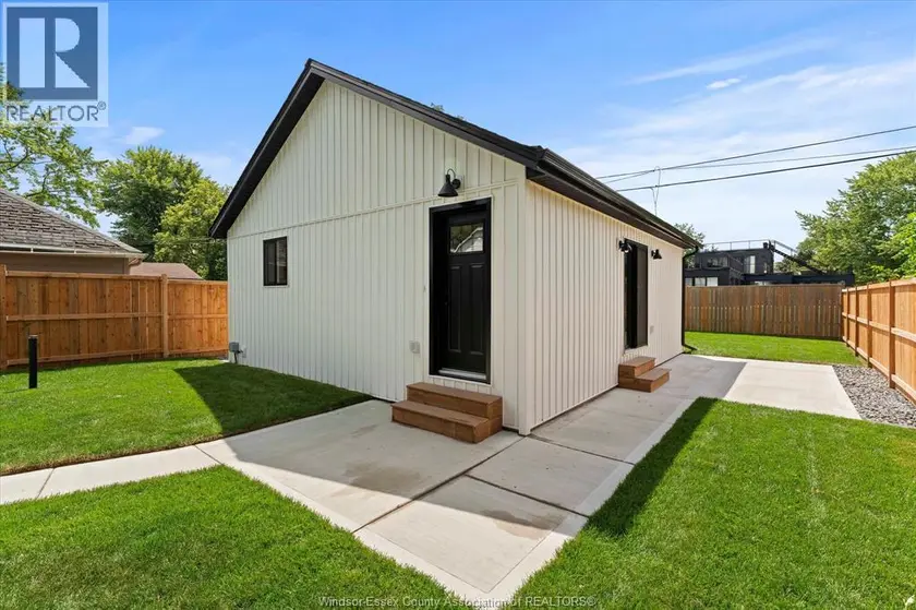 Detached at 557 ELINOR STREET, Windsor