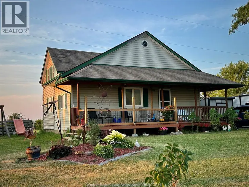 Detached at 3100 LAKESHORE RD 303, Lakeshore