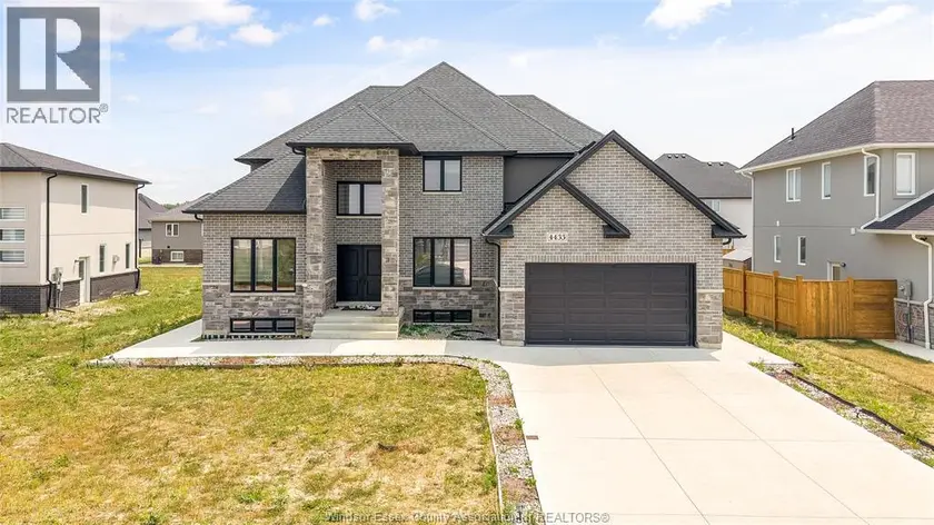 Detached at 4433 BELMONT, Comber