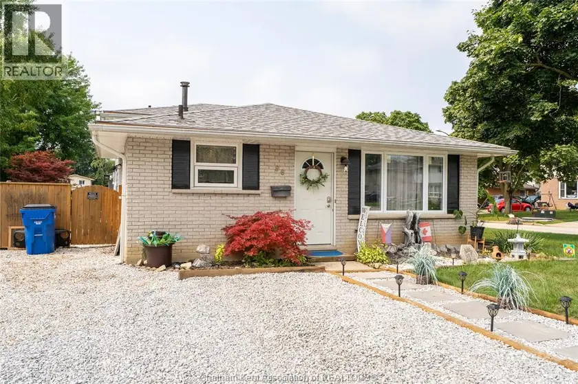 Detached at 86 Marion AVENUE, Chatham