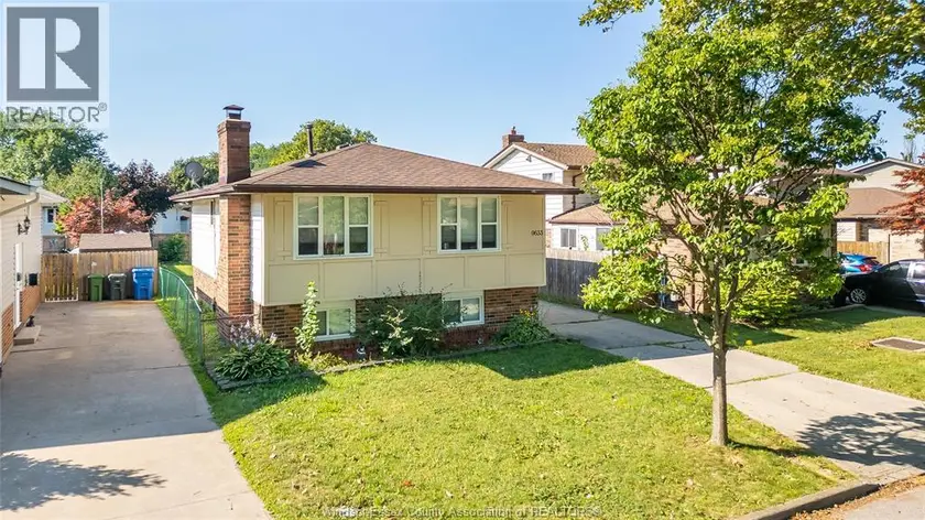 Detached at 9633 AVERY Unit# UPPER, Windsor