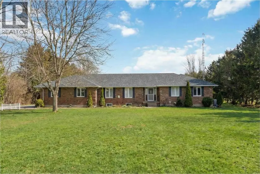 Detached at 5386 MANDAUMIN ROAD, Plympton-Wyoming