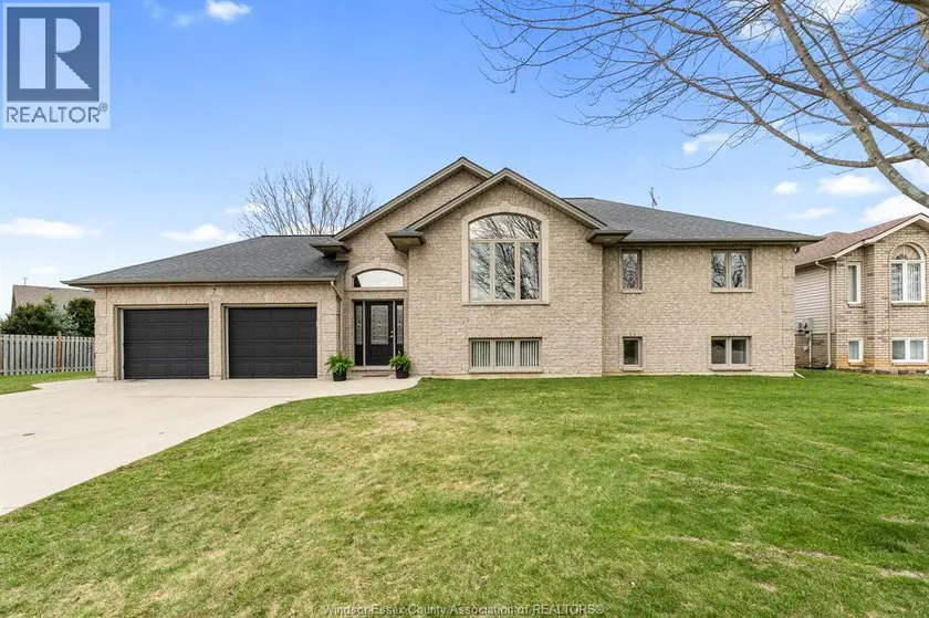 Detached at 7 Beniuk COURT, Leamington