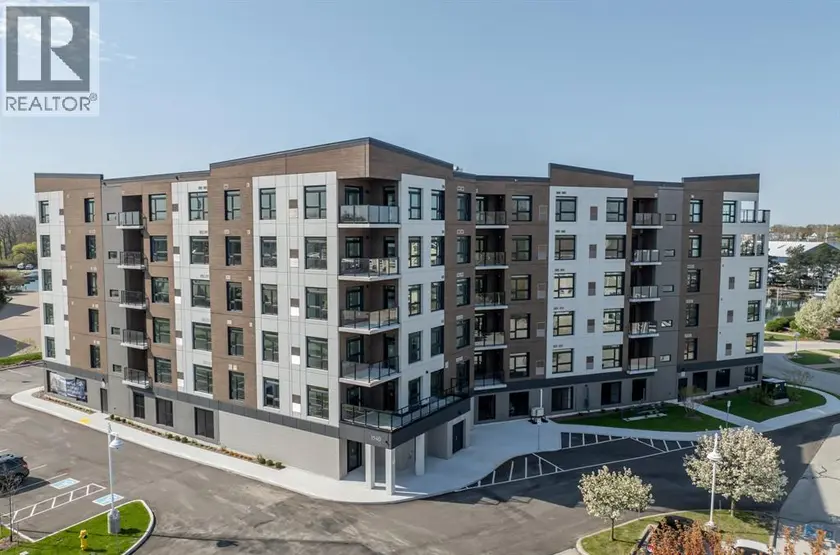 Apartment at 1540 VENETIAN BOULEVARD Unit# 204, Point Edward