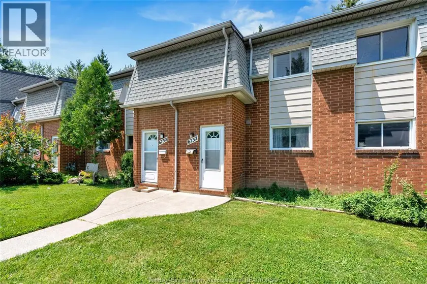 Townhouse at 6732 Rose-ville Garden DRIVE, Windsor