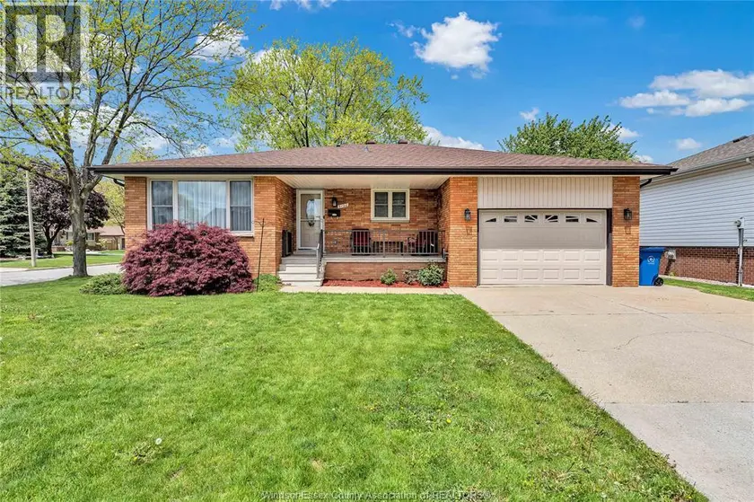 Detached at 5120 Iris PLACE Unit# LOWER, Windsor