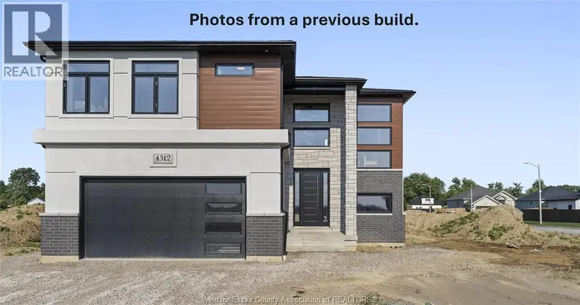 Detached at 2572 MAYFAIR AVENUE South, LaSalle