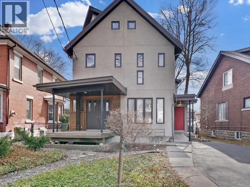 Detached at 3131 DONNELLY STREET, Windsor