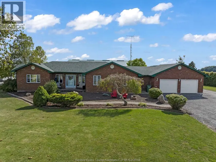 Detached at 16925 Lakeshore Road 303, Lakeshore