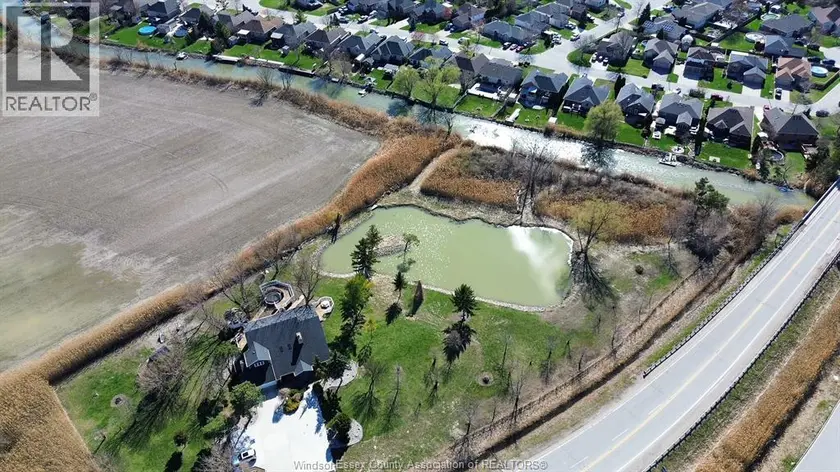Detached at 112 COUNTY RD 22, Belle River