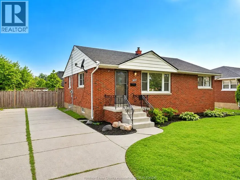 Detached at 3621 MCKAY AVENUE