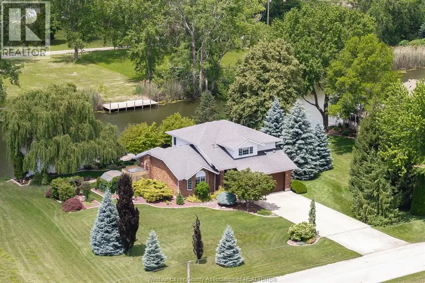 Detached at 605 MARKHAM DRIVE, Lighthouse Cove