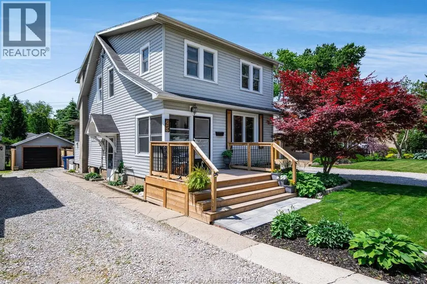 Detached at 25 Stanley STREET, Kingsville