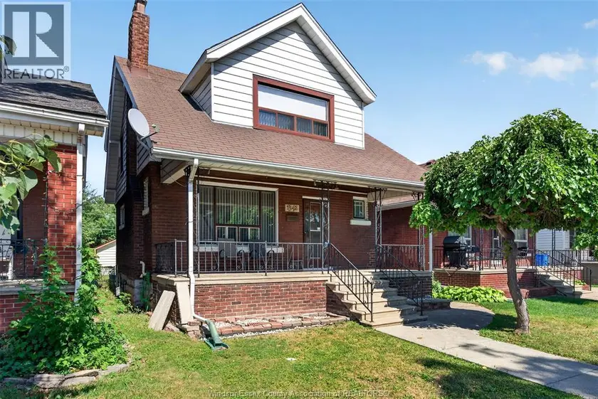 Detached at 1342 Hall AVENUE, Windsor