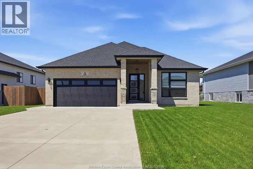 Detached at 10 LUNDY STREET, Amherstburg