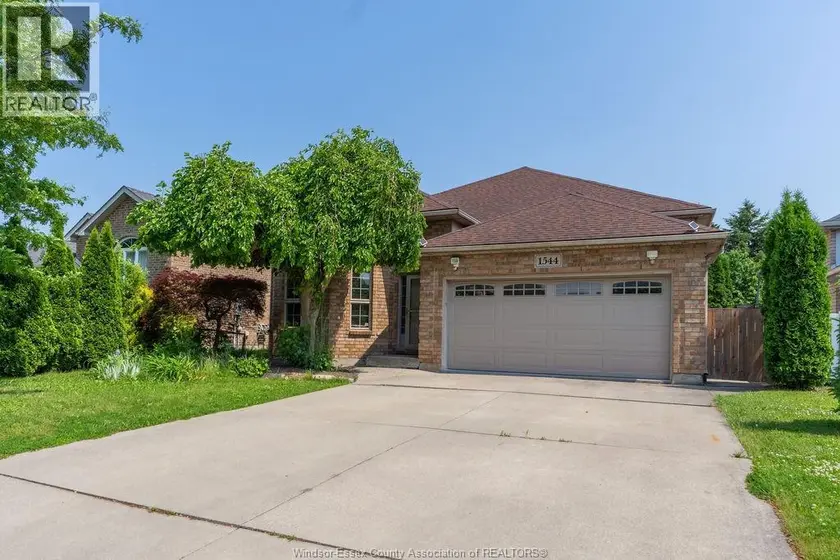 Detached at 1544 IMPERIAL CRESCENT