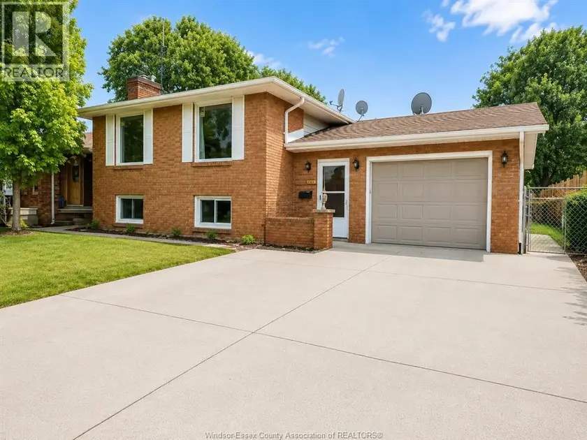 Detached at 2997 REGIS AVENUE Unit# LOWER, Windsor