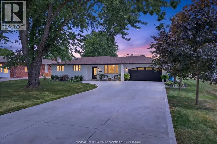 Detached at 1579 FRONT ROAD South, Amherstburg