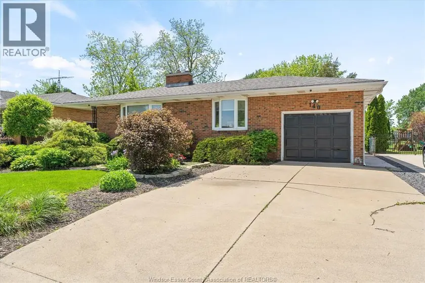 Detached at 140 VICTORIA STREET South, Amherstburg