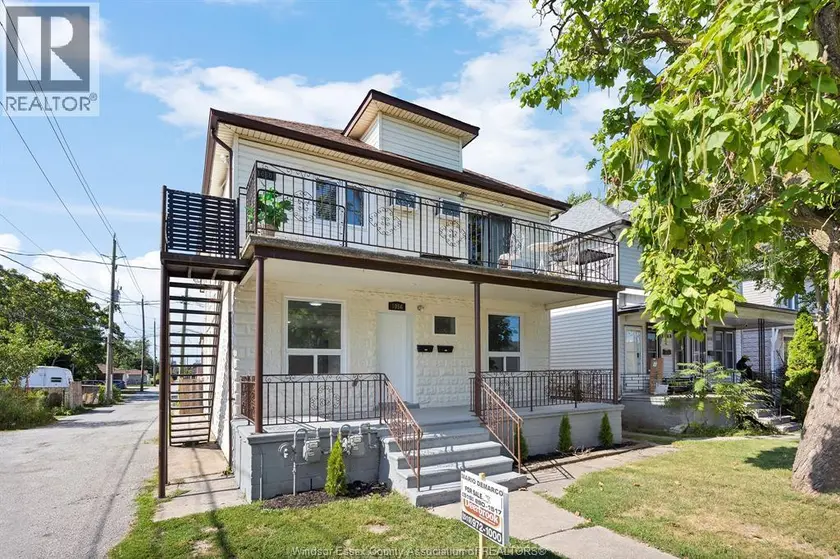 Detached at 1056-1060 NIAGARA, Windsor