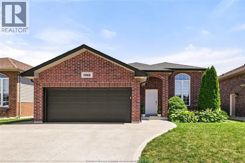 Detached at 1068 THUNDERBAY AVENUE, Windsor