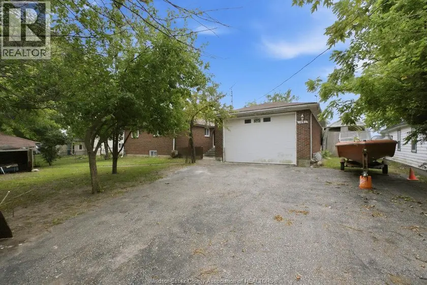 Detached at 1441 HERITAGE ROAD, Kingsville