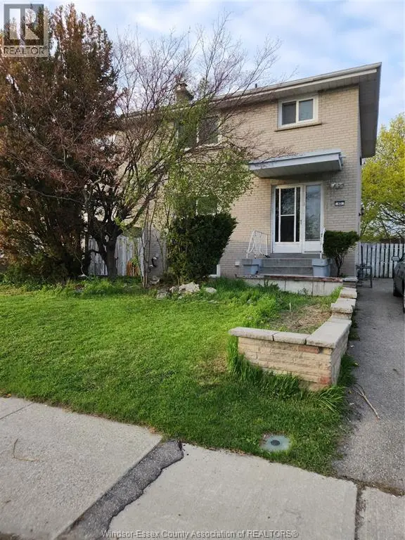 Semi-Detached/Link at 45 ALOMA CRESCENT, Brampton