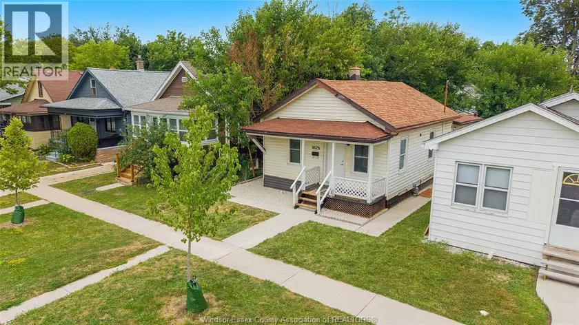 Detached at 1626 ALBERT, Windsor