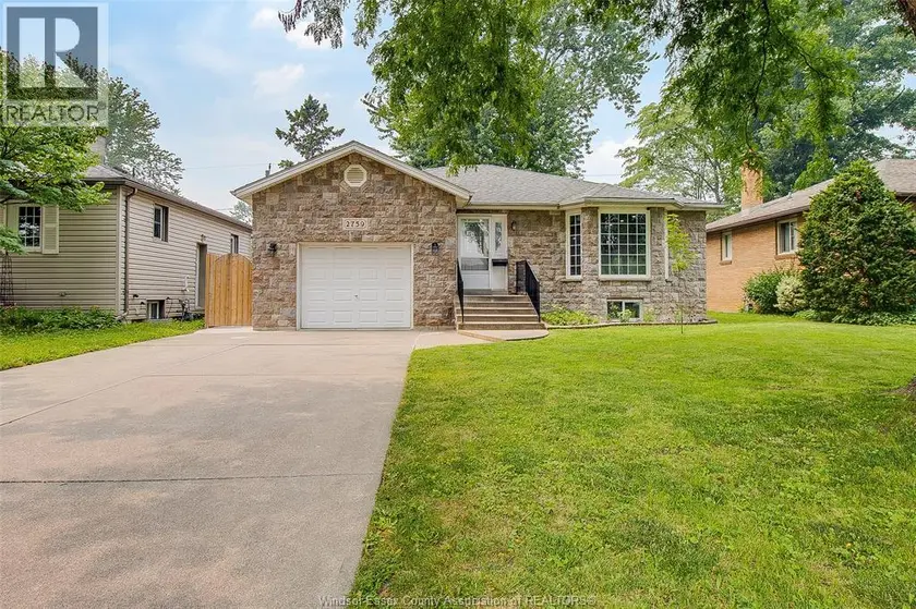 Detached at 2759 MCKAY AVENUE, Windsor