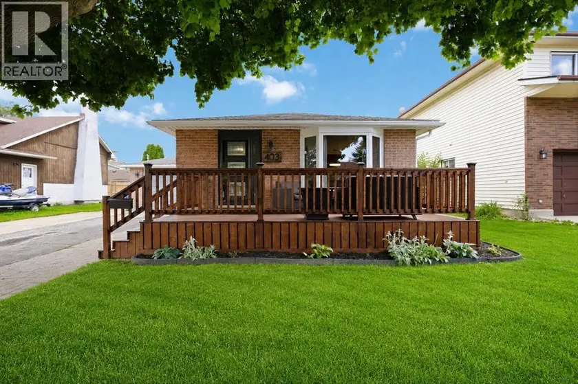 Detached at 403 Huxley AVENUE, Sarnia
