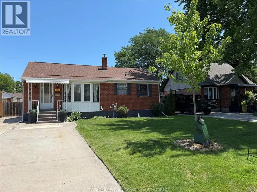 Detached at 858 LAPORTE, Windsor