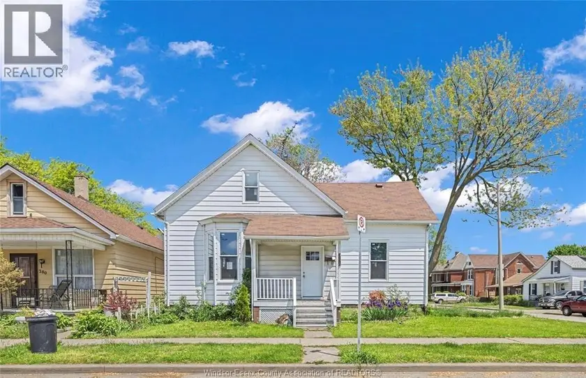 Detached at 294 LOUIS AVENUE, Windsor
