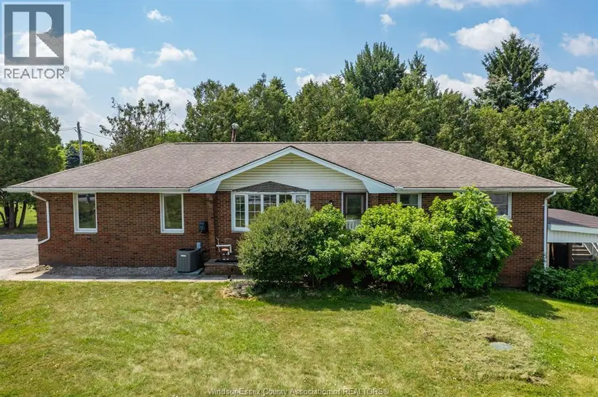Detached at 1203 COUNTY ROAD 27, Lakeshore