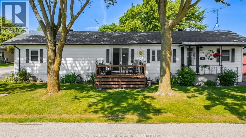Detached at 110 BROOKS BOULEVARD, Lakeshore