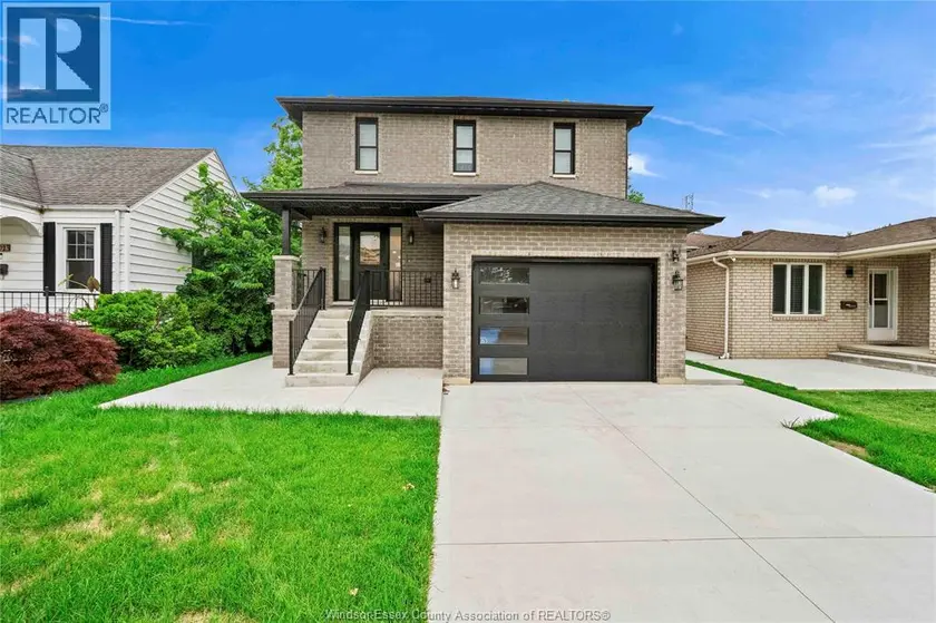 Detached at 1019 GLIDDEN, Windsor