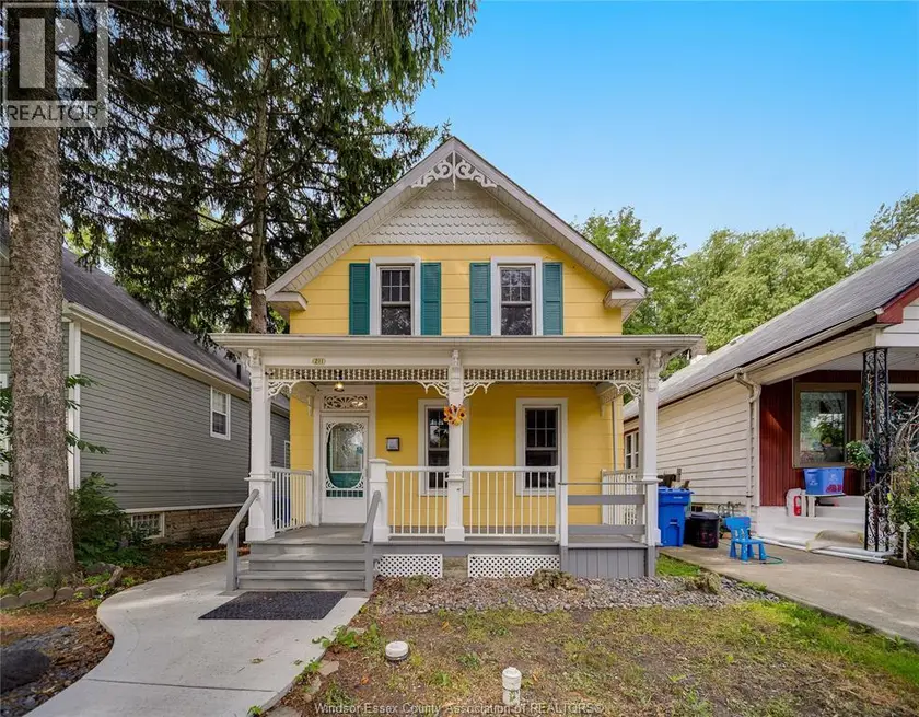 Detached at 211 CAMERON, Windsor