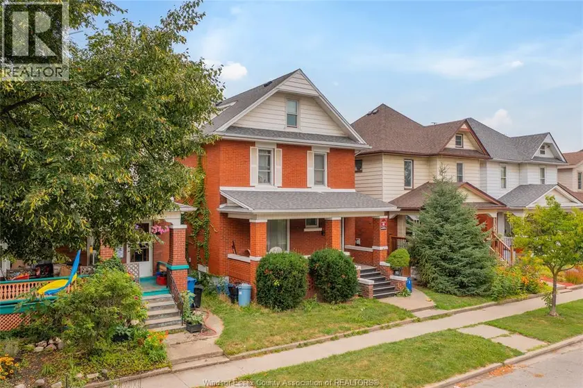 Detached at 1333 WINDERMERE, Windsor