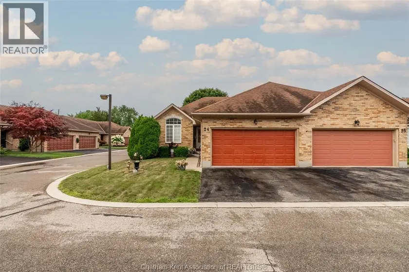 Townhouse at 154 Semenyn AVENUE Unit# 24, Chatham