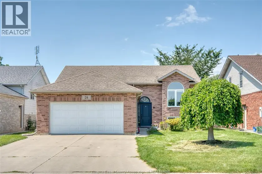 Detached at 24 BRIARWOOD, Essex