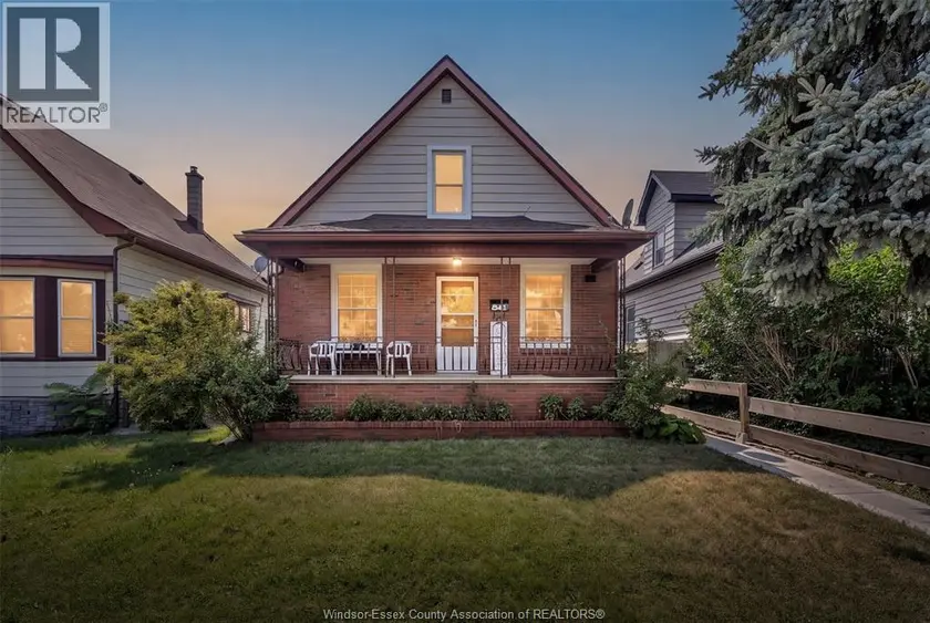Detached at 841 PIERRE AVENUE, Windsor