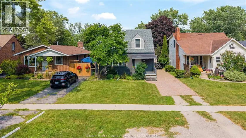 Detached at 956 HOMEDALE BOULEVARD, Windsor