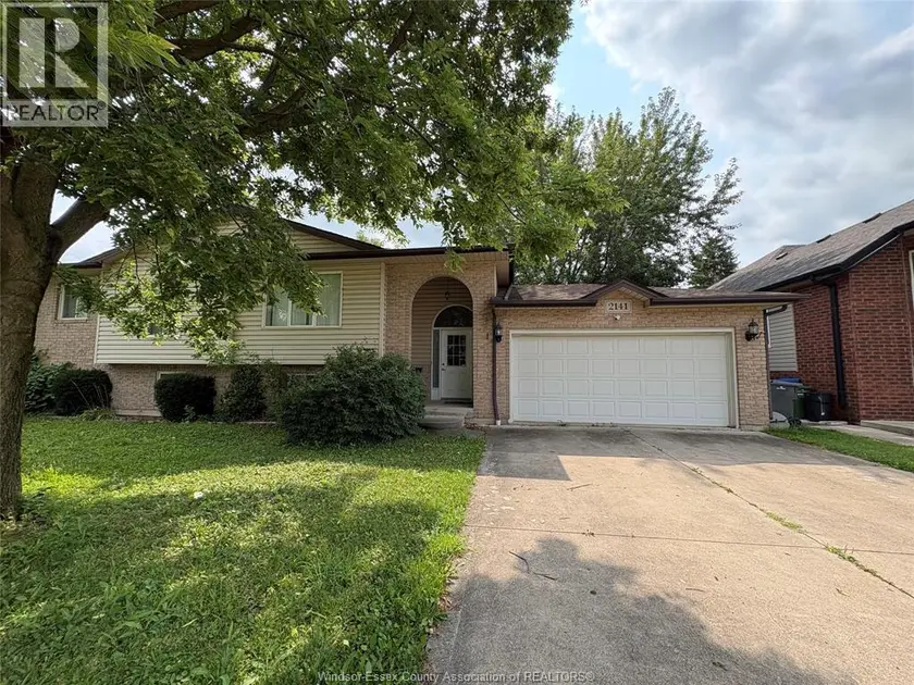 Detached at 2141 LONGFELLOW Unit# LOWER, Windsor