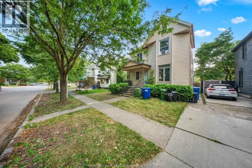 Detached at 771 CHILVER ROAD, Windsor