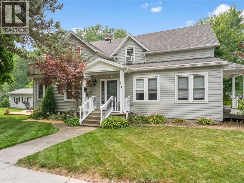 Detached at 214 DIVISION STREET South, Kingsville