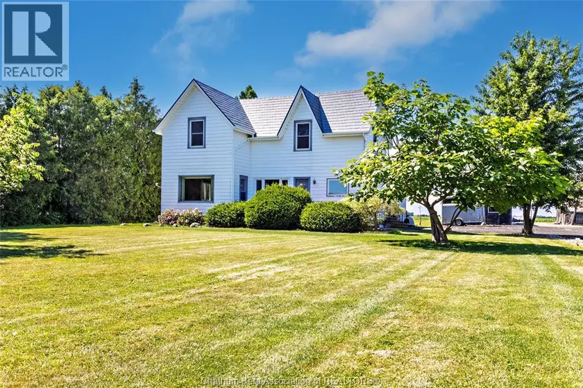 Detached at 10585 Boundary LINE, Kent Bridge