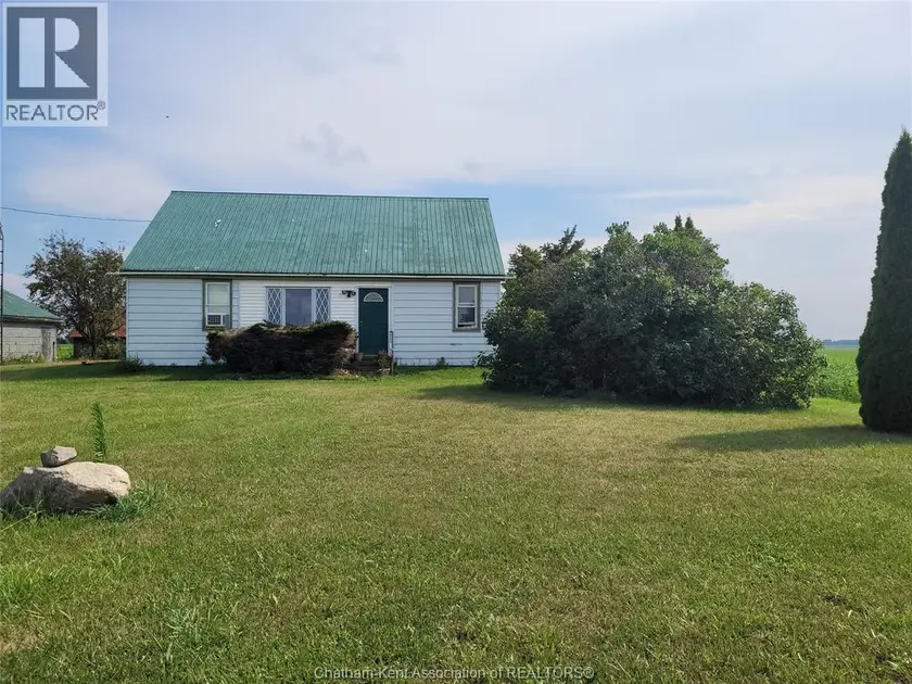 Detached at 221 HOLT LINE, St Clair