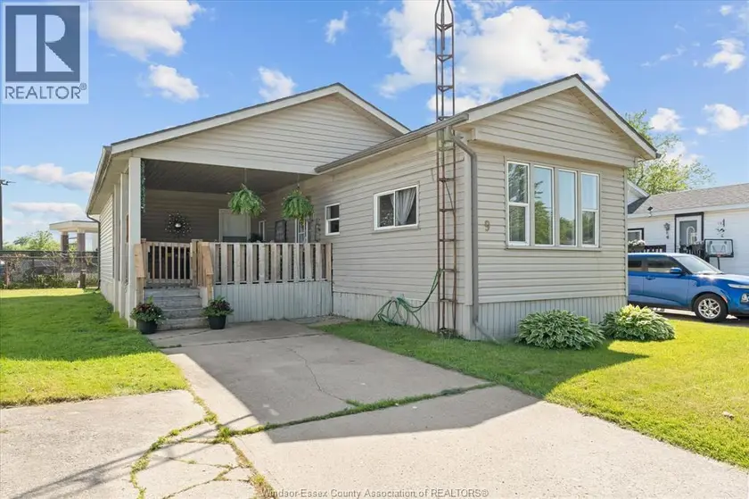 Detached at 9 PARKSIDE, McGregor